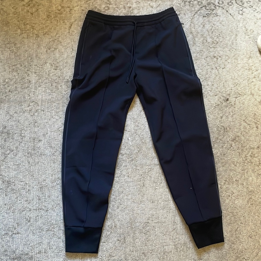 Athlete Endeavor jogger